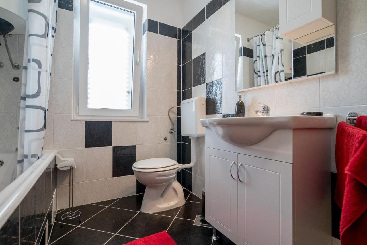 Apartment Anteo Free Parking Split Eksteriør billede